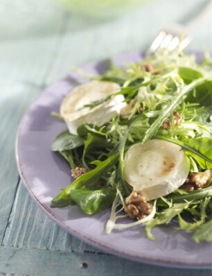 franse salade met geitenkaas en walnoten