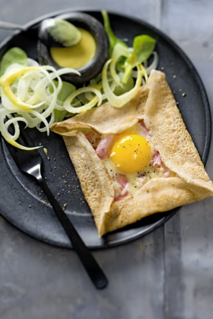 gevulde flensjes met ham en ei