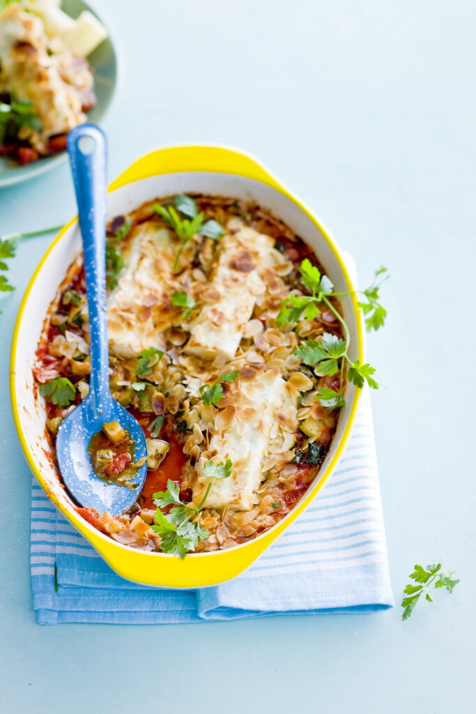 feta-courgetteschotel met sla