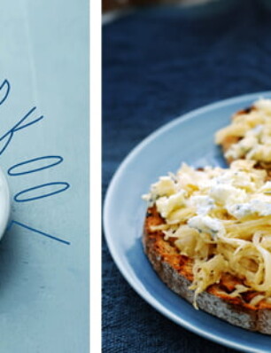 romige zuurkool met blauwe kaas op toast