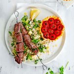 lamsbrochette met tomatentartelles | delicious