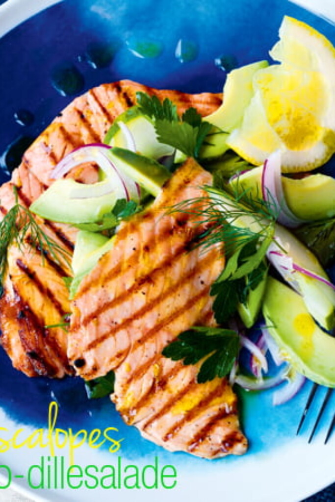 Gegrilde zalm met avocado-dillesalade