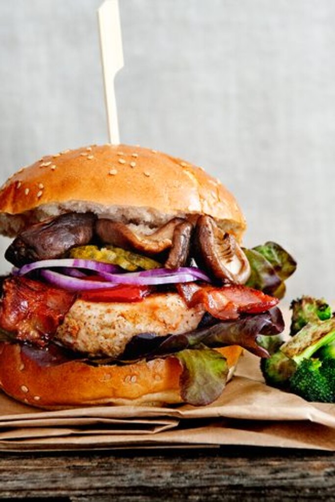 burger met bacon en shiitake