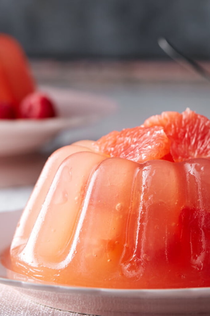 grapefruit-gin jellypudding