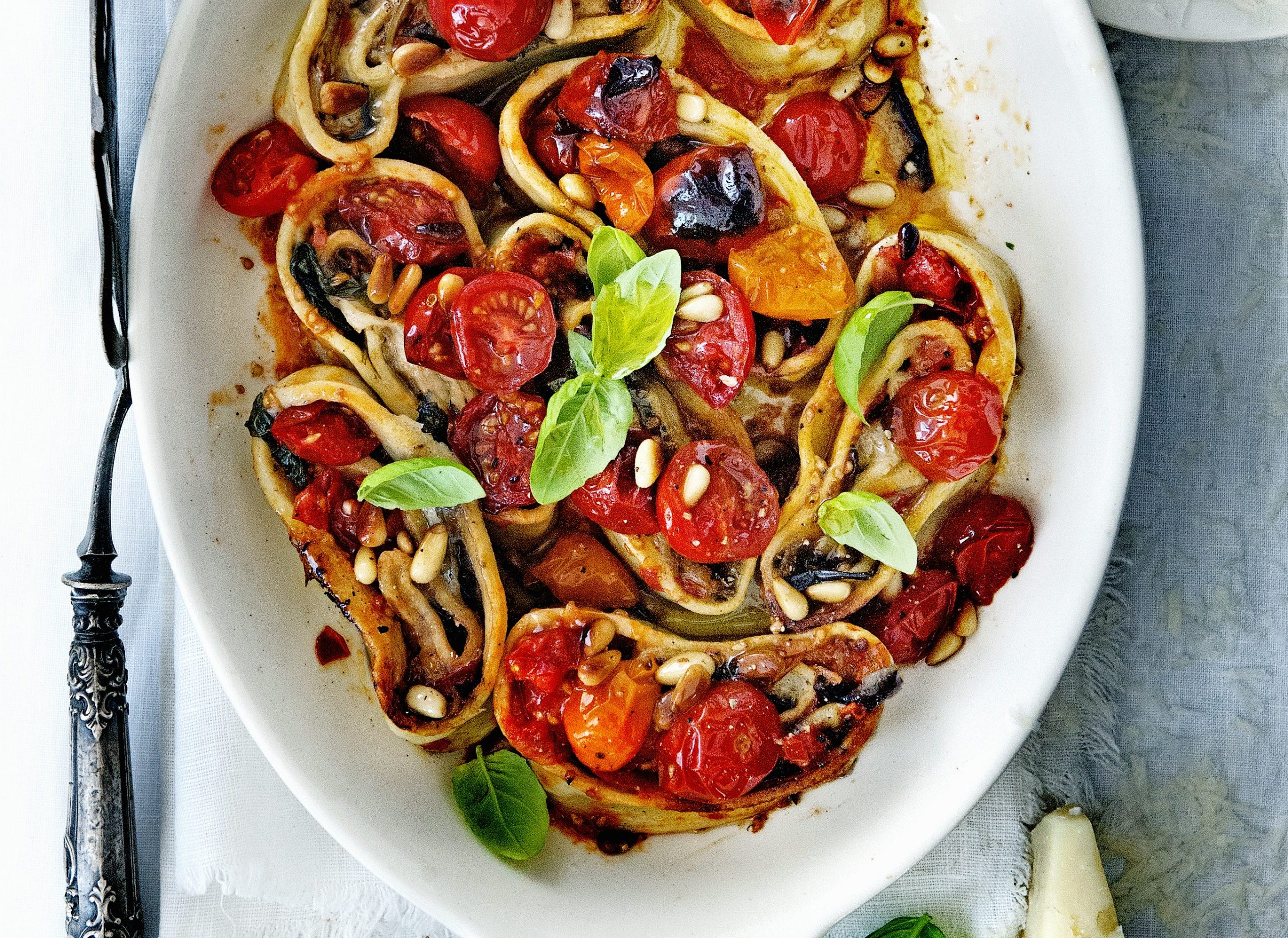pastarol van aubergine met mozzarella