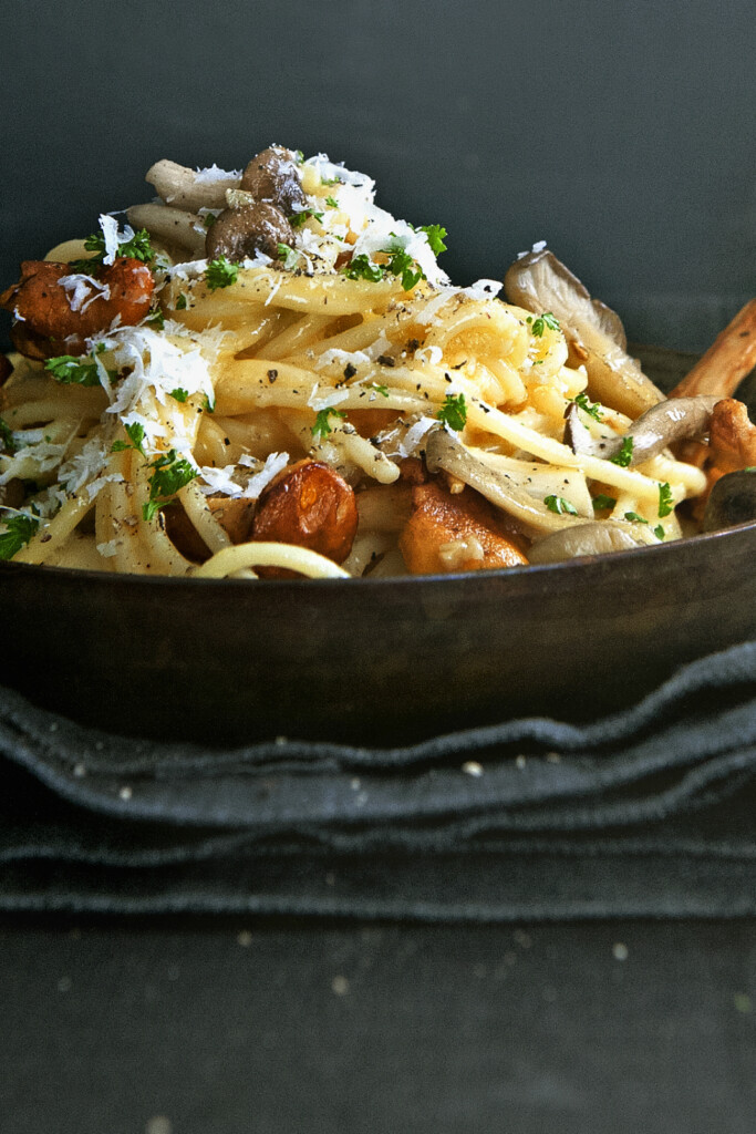 snelle pasta carbonara met paddenstoelen