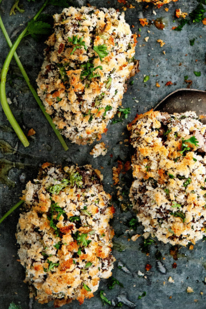 gehaktbrood met krokant kruidenkruim