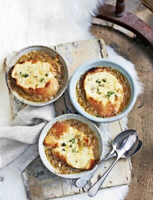 Franse uiensoep met croûtes