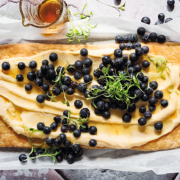 taart met bosbessen en lemon curd
