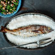 schelvis in zoutkorst - minder zout eten