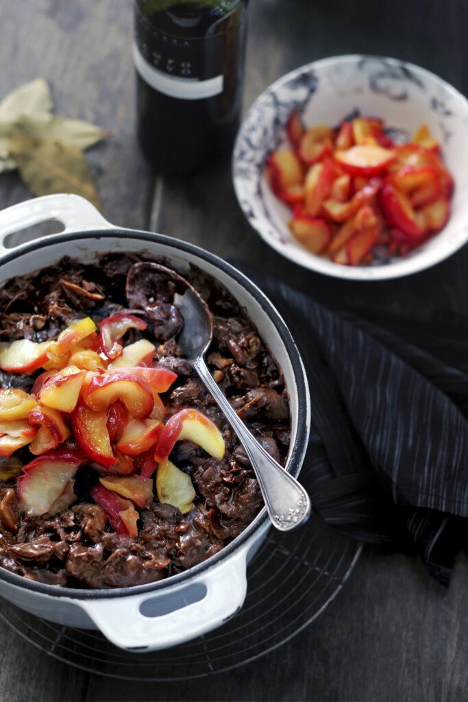 Ragout van haas met kastanjes en kruidkoek