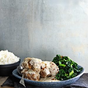 kipstoof met palmkool en boerenyoghurt