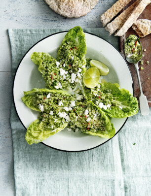 broccolicouscous met rode peper, ansjovis en feta