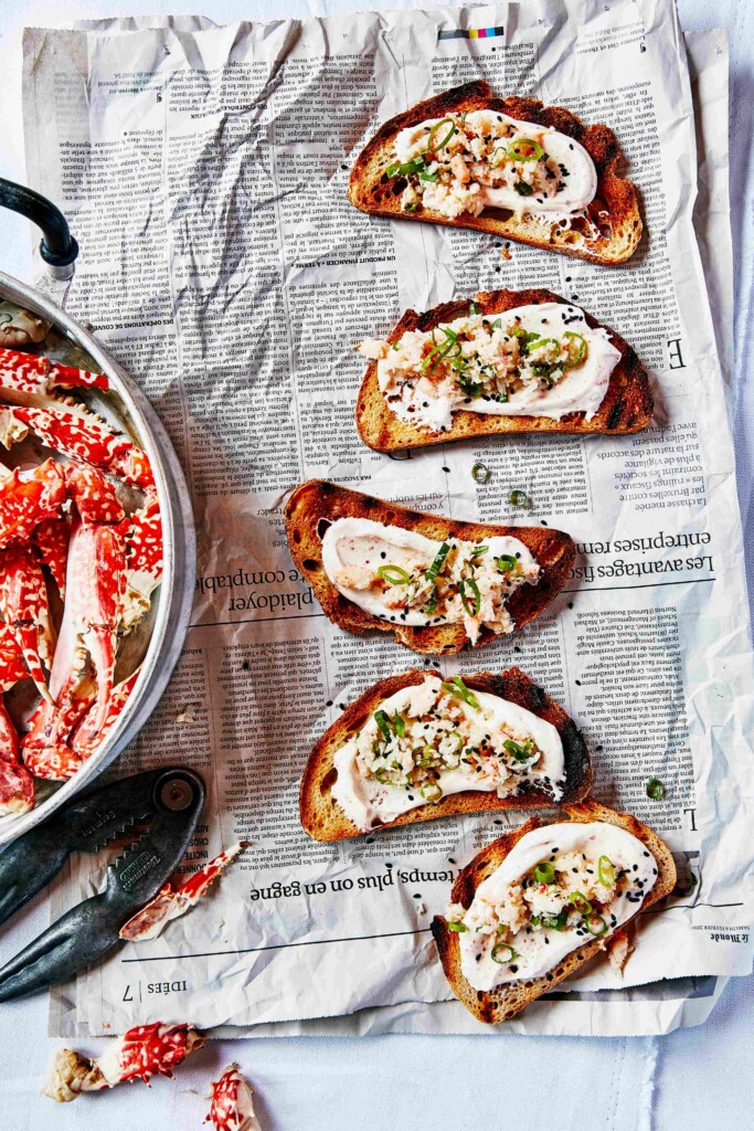 Bruschetta met krab-dragonyoghurt