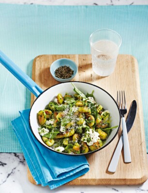 Gnocchi met geroosterde knoflook, spinazie en ricotta