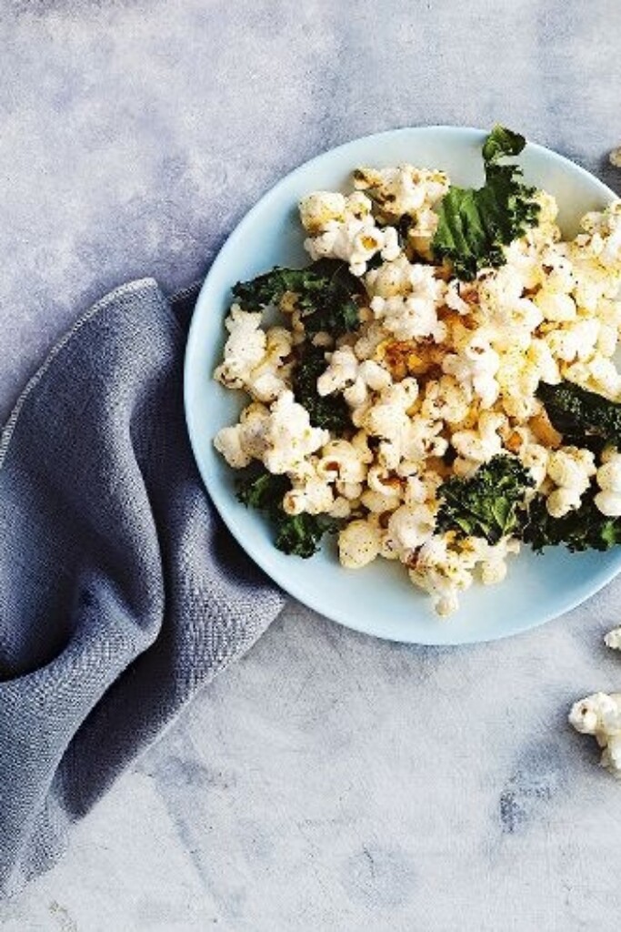 Chili-limoenpopcorn met boerenkool & kokos-kaneelpopcorn