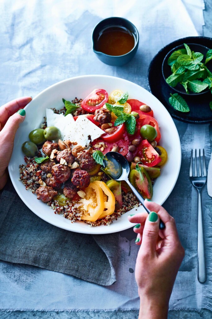 amandel-koftaballetjes met oertomatensalade