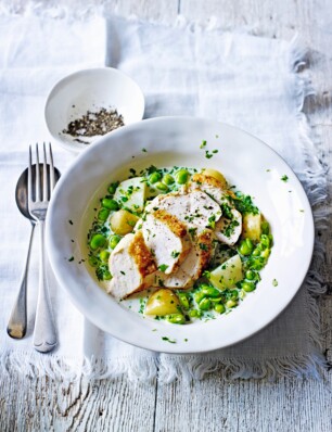 kipfilet met tuinbonen en kruiden