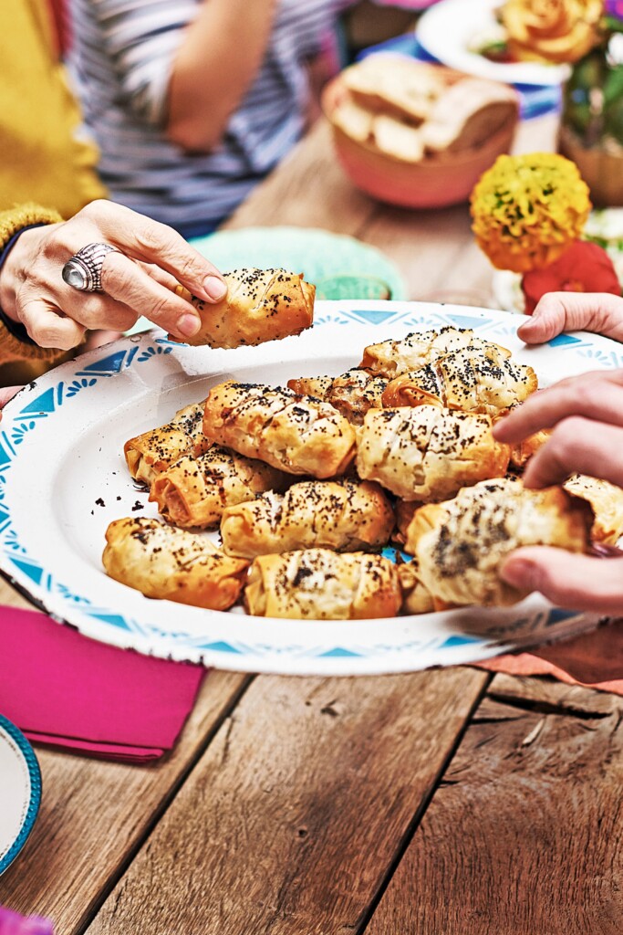 Filo-saucijzenbroodjes met appel en cider