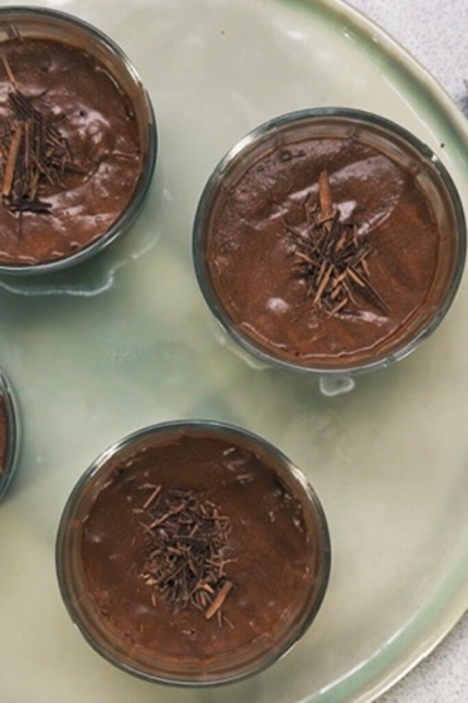 VIDEO | delicious. helpt: luchtige chocomousse maken