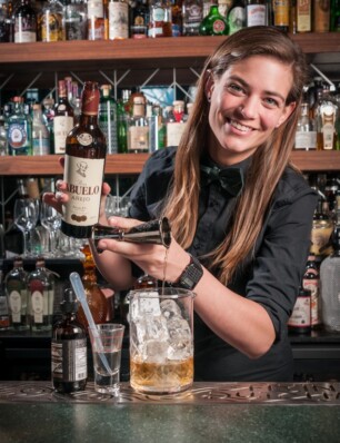 Tess Posthumus beste vrouwelijke bartender ter wereld