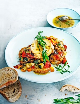 Franse toast met ratatouille en gerookte geitenkaas