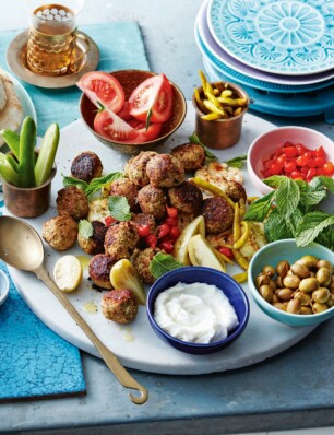 ‘falafel’ van bloemkool en lamsgehakt