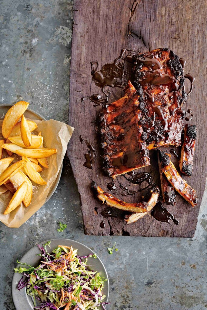 kruidige spareribs met ananas-hoisinglazuur