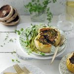 portobelloquiche met oude kaas delicious.