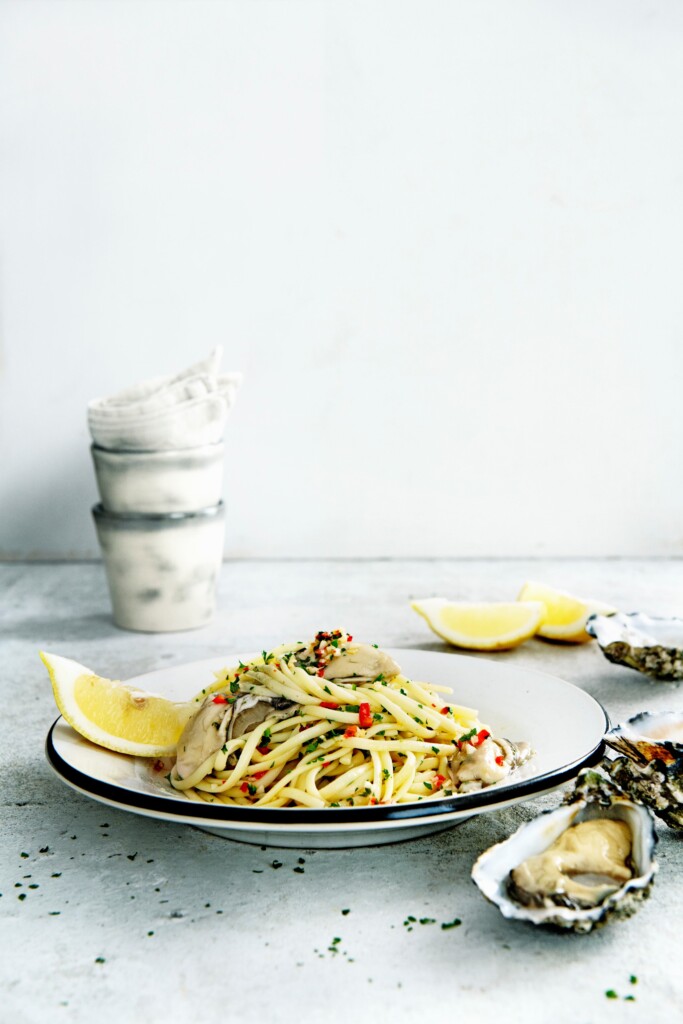 Pasta met oesters en pittige knoflookolie