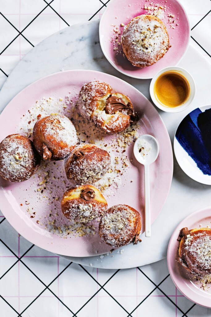 bomboloni met hazelnootpasta