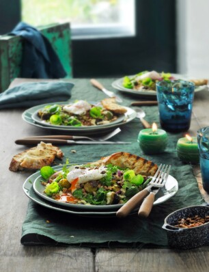 speltsalade met spruitjes en gepocheerd ei