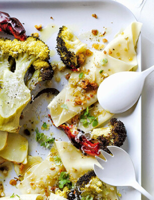 broccoli uit de oven met pittige pasta en citroenkruim