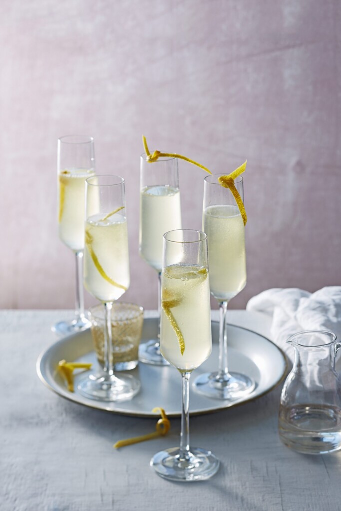 French 75: cocktail met champagne, gin en citroen