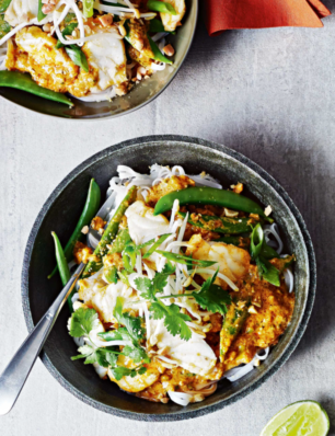 Thaise viscurry met sugarsnaps en noedels