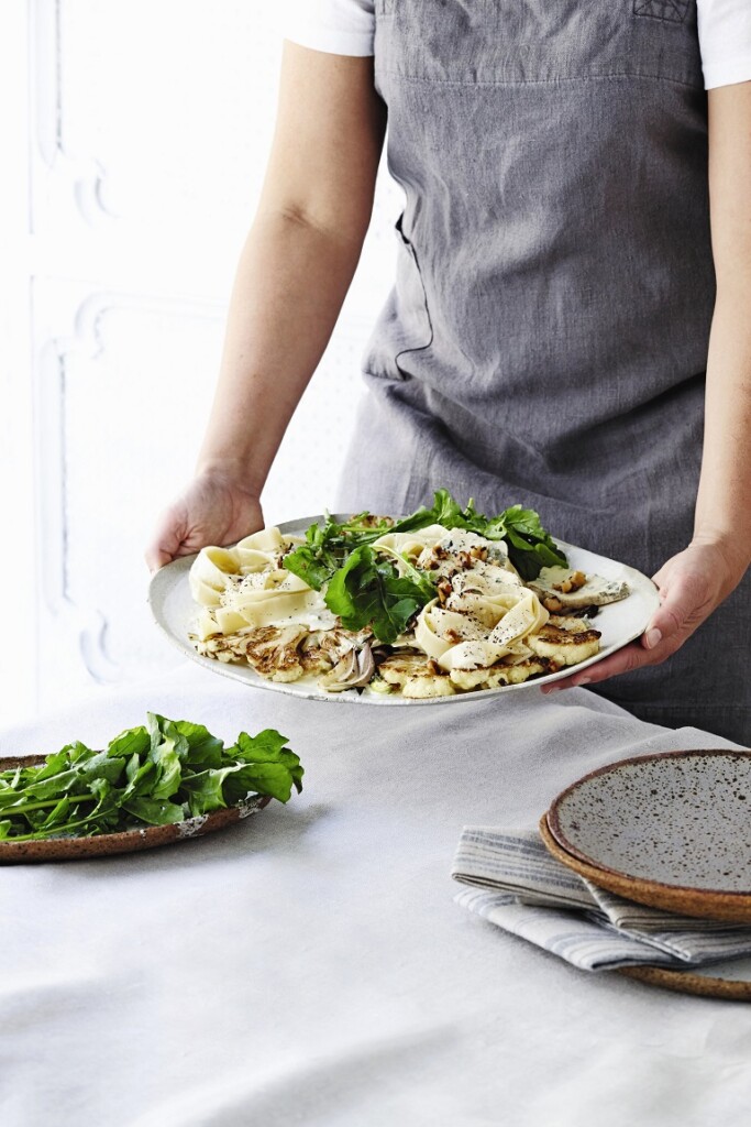 Romige pappardelle met bloemkool en blauwe kaas