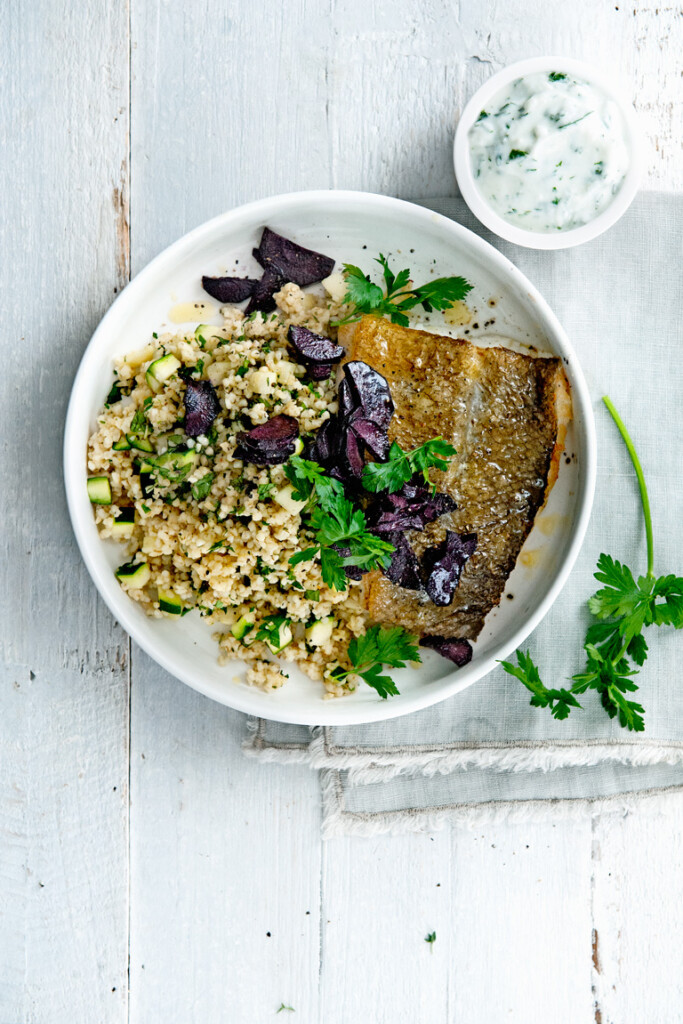 kabeljauw met paarse peen en groente bulgur