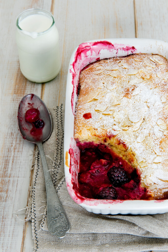 Boerenyoghurtcake met bosvruchten