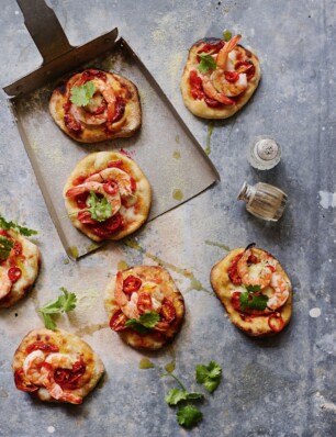 pittige mini-pizza’s met garnalen