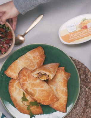 spicy mango empanada’s met jackfruit en pico de gallo