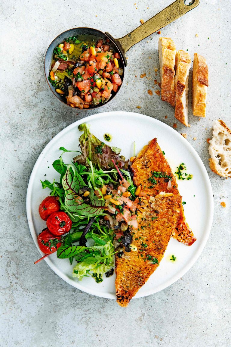 Salade met geroosterde vis en antiboise - delicious