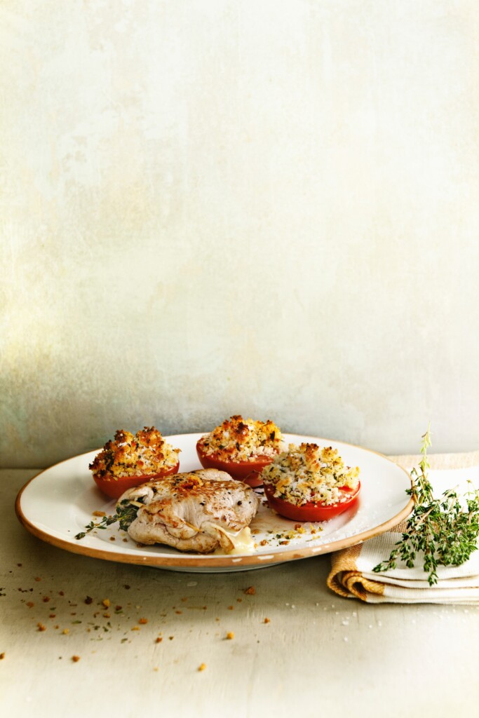 camembertschnitzel met Provençaalse tomaten