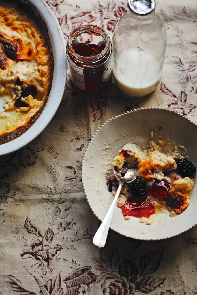 Rijstpudding uit de oven met kweepeergelei & bramen