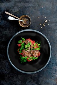 ossenhaaspuntjes met bieten-kruidenstamppot - delicious