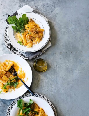 pasta met pompoen, pecorino en citroentijmkruim