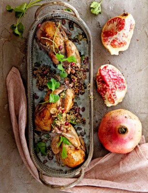 Kwartel gevuld met quinoa, granaatappel en amandel