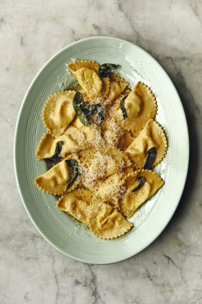 ravioli met pompoen en amaretti