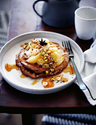 pannenkoekjes met zoete dukkah en appel-perencompote