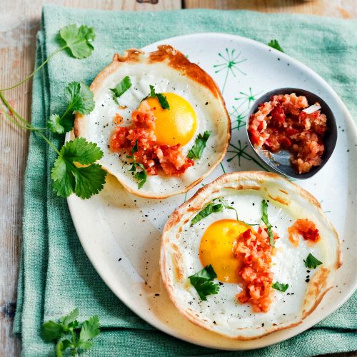 hoppers met ei en kokossambal - delicious