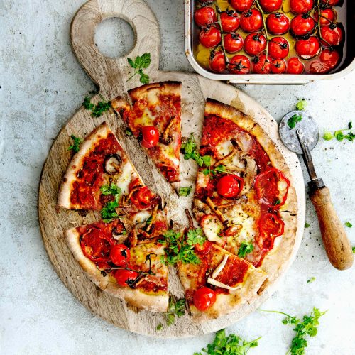 pizza met gekonfijte tomaatjes